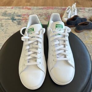 AUTHENTIC Stan Smith Adidas White Sneakers with Green Accents - worn one time.